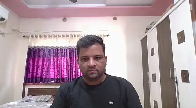 Snapshot of dhruv_love chatting on February 2025 03:54:01 AM dhruv love online show from February 2025 03:54:01 AM