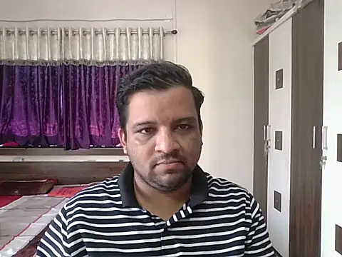 Snapshot of dhruv_love chatting on October 2025 04:33:01 AM dhruv love online show from October 2025 04:33:01 AM
