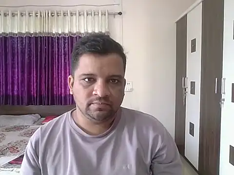 Snapshot of dhruv_love chatting on October 2025 04:04:01 AM dhruv love online show from October 2025 04:04:01 AM