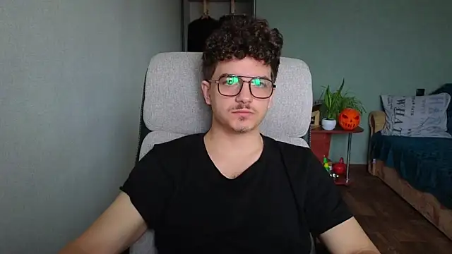 Remy Miles online show from November 2025 09:09:02 AM