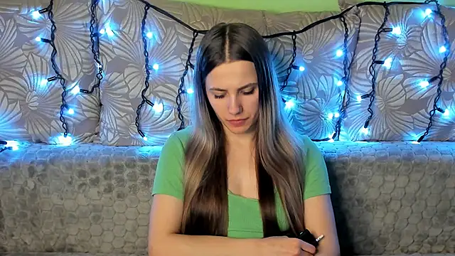 MaggieCake online show from December 2024 01:40:02 AM