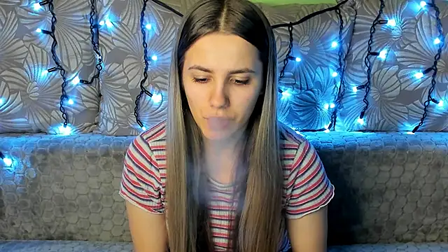 MaggieCake online show from December 2024 12:44:02 AM