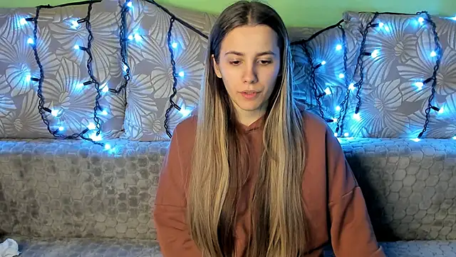 MaggieCake online show from December 2024 03:59:02 AM