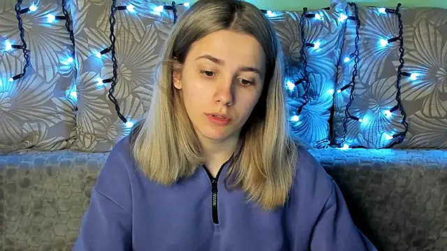 MaggieCake online show from March 2025 04:37:02 AM