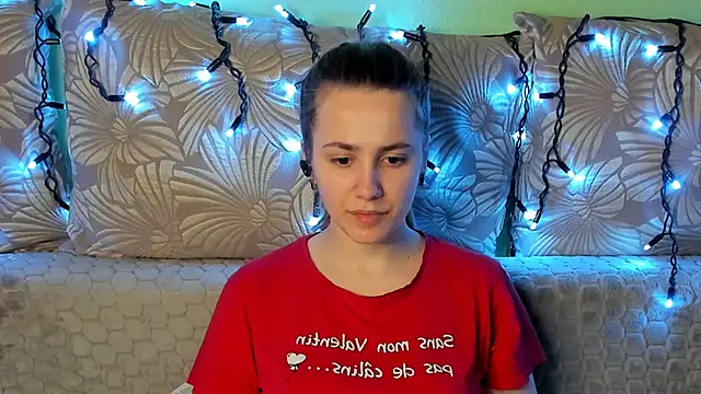 MaggieCake online show from March 2026 01:22:02 AM