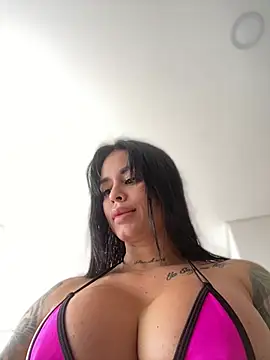 LaraHenao online show from February 2026 03:51:01 PM