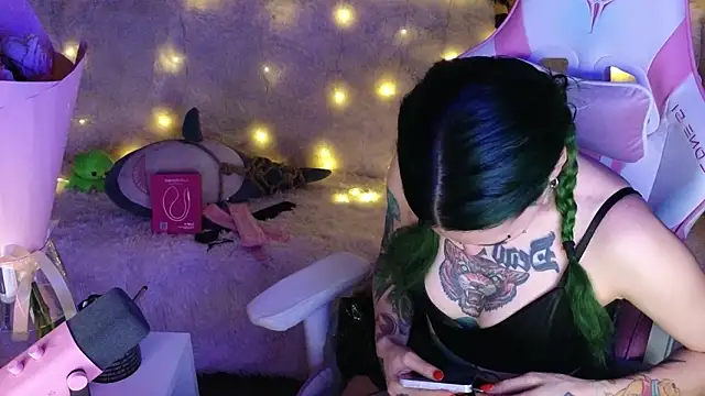 Ginger Stay online show from February 2026 10:26:01 PM