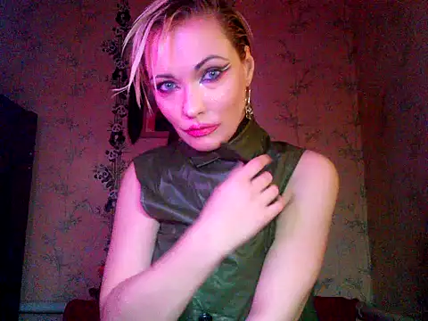 WildMissNiks online show from November 2025 07:51:02 AM