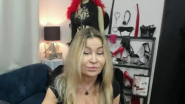 crystaLUX online show from March 2026 05:12:02 AM