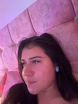 Snapshot of KallyMyller1 chatting on December 2024 01:39:01 AM KallyMyller1 online show from December 2024 01:39:01 AM