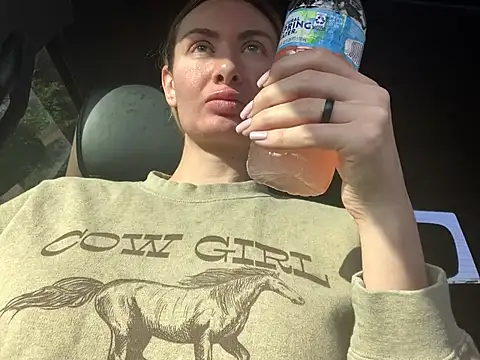 Alyssa rhoades online show from July 2026 01:35:02 PM
