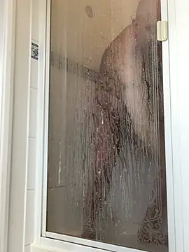 Snapshot of Free2cum4u chatting on March 2025 10:24:01 AM Free2cum4u online show from March 2025 10:24:01 AM