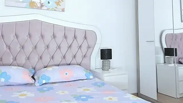 purefantasy online show from February 2026 04:00:01 AM