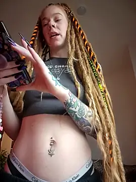 LucidLucy online show from October 2025 08:53:02 PM