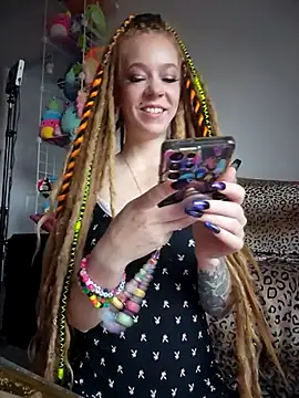 LucidLucy online show from October 2025 01:51:02 PM