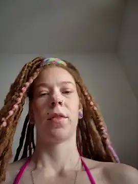 LucidLucy online show from February 2026 02:43:01 PM