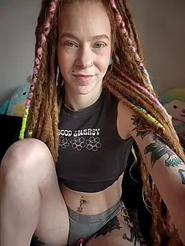 LucidLucy online show from April 2026 03:53:02 PM