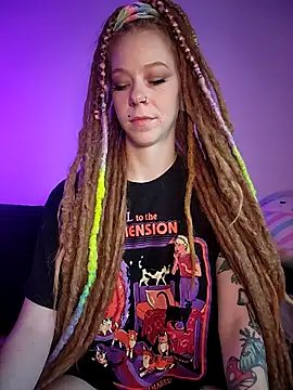 LucidLucy online show from April 2026 05:29:01 PM