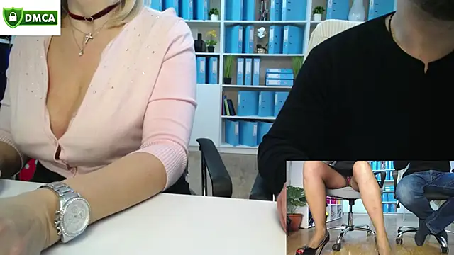 Snapshot of secret-office chatting on October 2025 06:03:02 AM secret-office online show from October 2025 06:03:02 AM