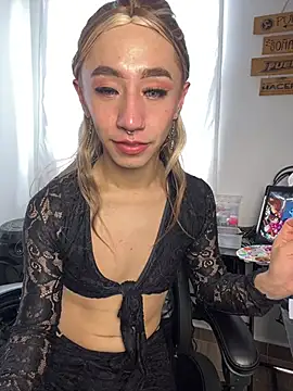 Littlebunny21 online show from December 2024 07:21:01 PM