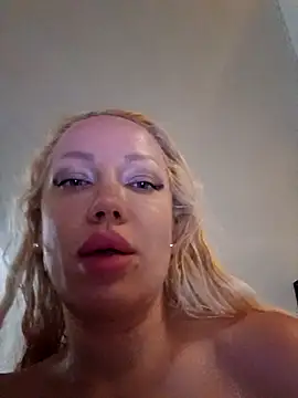 Snapshot of SofiaJoy chatting on July 2026 09:18:01 PM SofiaJoy online show from July 2026 09:18:01 PM