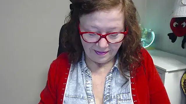 Adelewildx online show from March 2025 04:41:01 AM