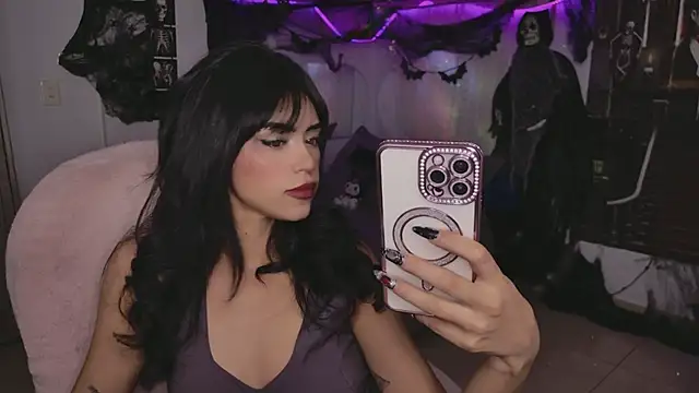 Snapshot of YourKatt chatting on October 2025 04:07:02 AM YourKatt online show from October 2025 04:07:02 AM