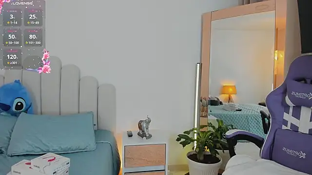 roxie gates  online show from March 2026 02:29:02 AM