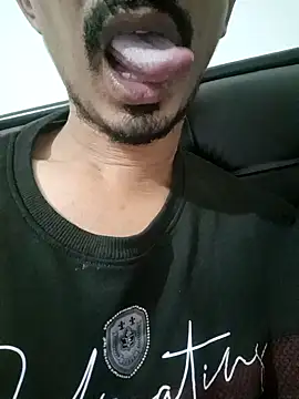 Snapshot of dreamtoungelick69 chatting on November 2025 05:01:02 PM dreamtoungelick69 online show from November 2025 05:01:02 PM