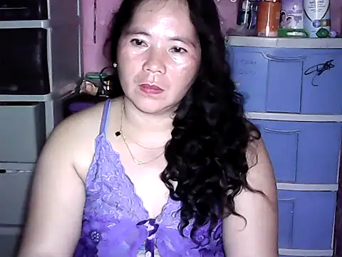 hotpusie 4u online show from March 2026 04:42:01 PM