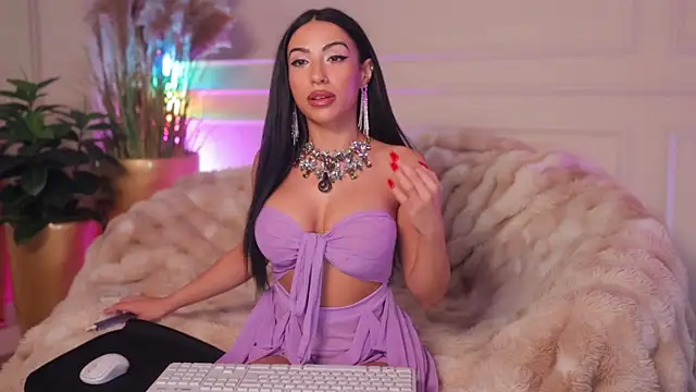 Snapshot of Anais_Bloom chatting on July 2026 07:27:01 PM Anais Bloom online show from July 2026 07:27:01 PM