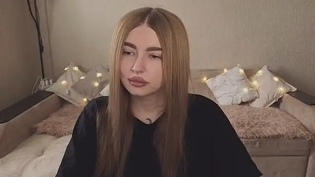 Snapshot of ViolettaLopez chatting on September 2025 11:23:01 AM ViolettaLopez online show from September 2025 11:23:01 AM