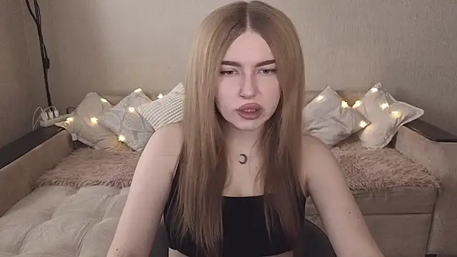 ViolettaLopez online show from October 2025 10:11:02 AM