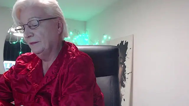 LaylaMilf online show from December 2024 05:55:02 PM