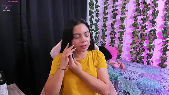 ashley morgan 18 online show from November 2025 02:34:02 AM