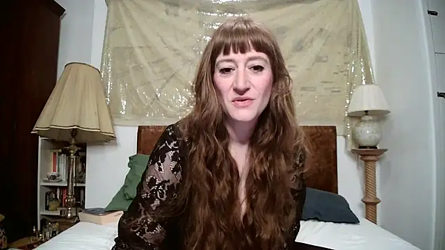 Snapshot of LemmieRed chatting on October 2025 07:30:01 AM LemmieRed online show from October 2025 07:30:01 AM