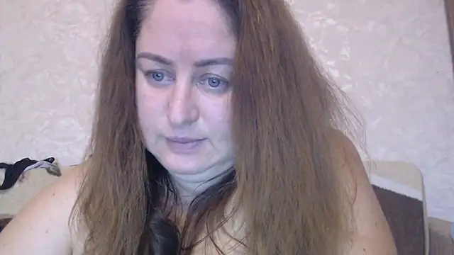 Amy August online show from October 2025 08:00:02 AM