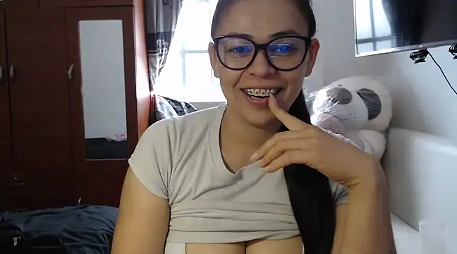 mayhott2 online show from December 2024 07:38:02 PM