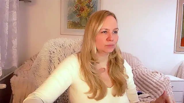 Sarah4you online show from February 2025 10:31:01 PM