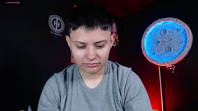 girl intense444 online show from July 2026 01:40:01 PM