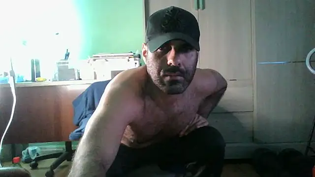 Snapshot of MILITARS chatting on July 2026 01:45:02 AM MILITARS online show from July 2026 01:45:02 AM