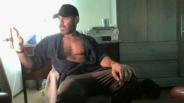 Snapshot of MILITARS chatting on July 2026 01:23:02 AM MILITARS online show from July 2026 01:23:02 AM