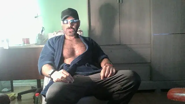 Snapshot of MILITARS chatting on July 2026 11:31:01 PM MILITARS online show from July 2026 11:31:01 PM