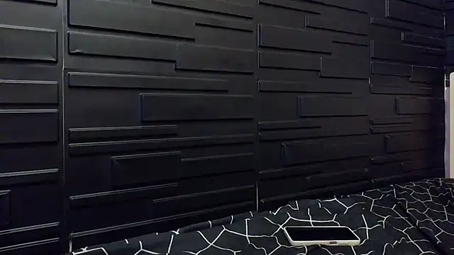 KrikaCat online show from December 2025 12:10:01 PM