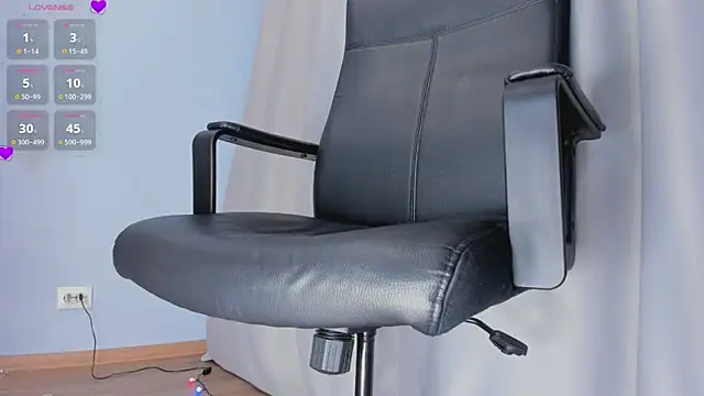 queen carly online show from December 2024 04:05:02 PM