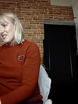  Horny milf  online show from March 2025 02:10:02 AM