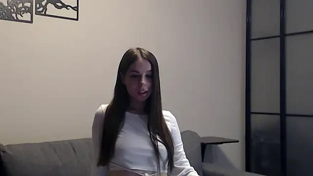 Melanie Scott Richerds online show from September 2025 09:09:02 PM