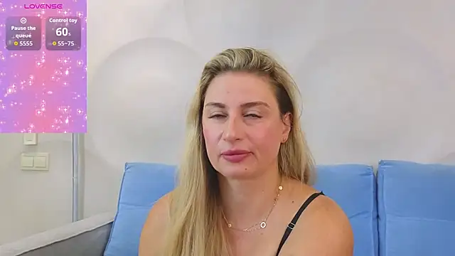 Snapshot of Lady_Murenza chatting on July 2026 06:33:01 PM Lady Murenza online show from July 2026 06:33:01 PM