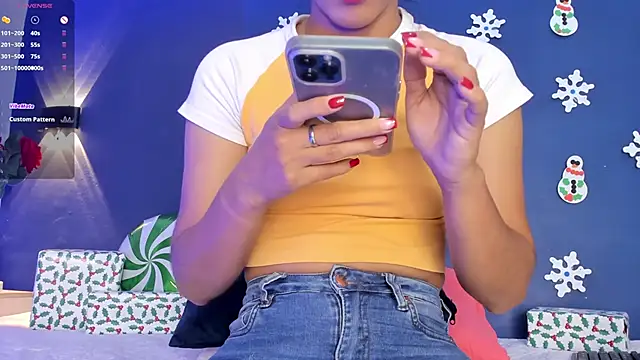 alysson 18 online show from December 2024 02:02:01 PM