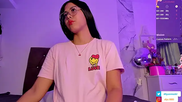 alysson 18 online show from February 2026 02:22:02 PM